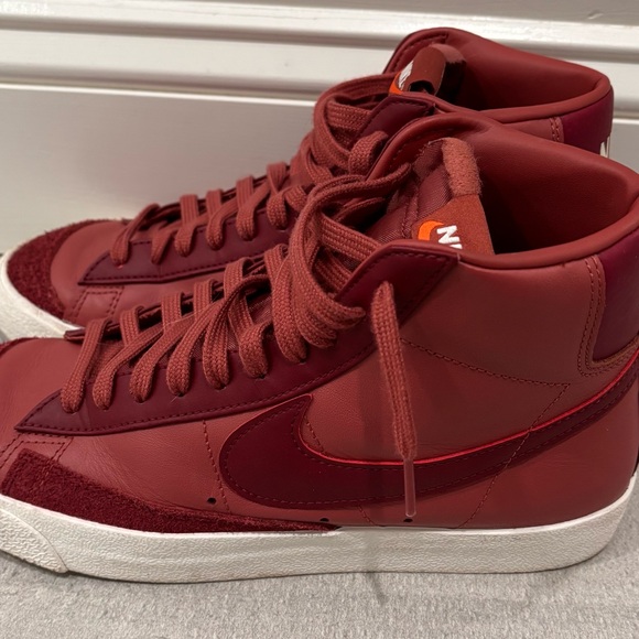 Moving Sale!! Nike Blazers - Picture 4 of 6